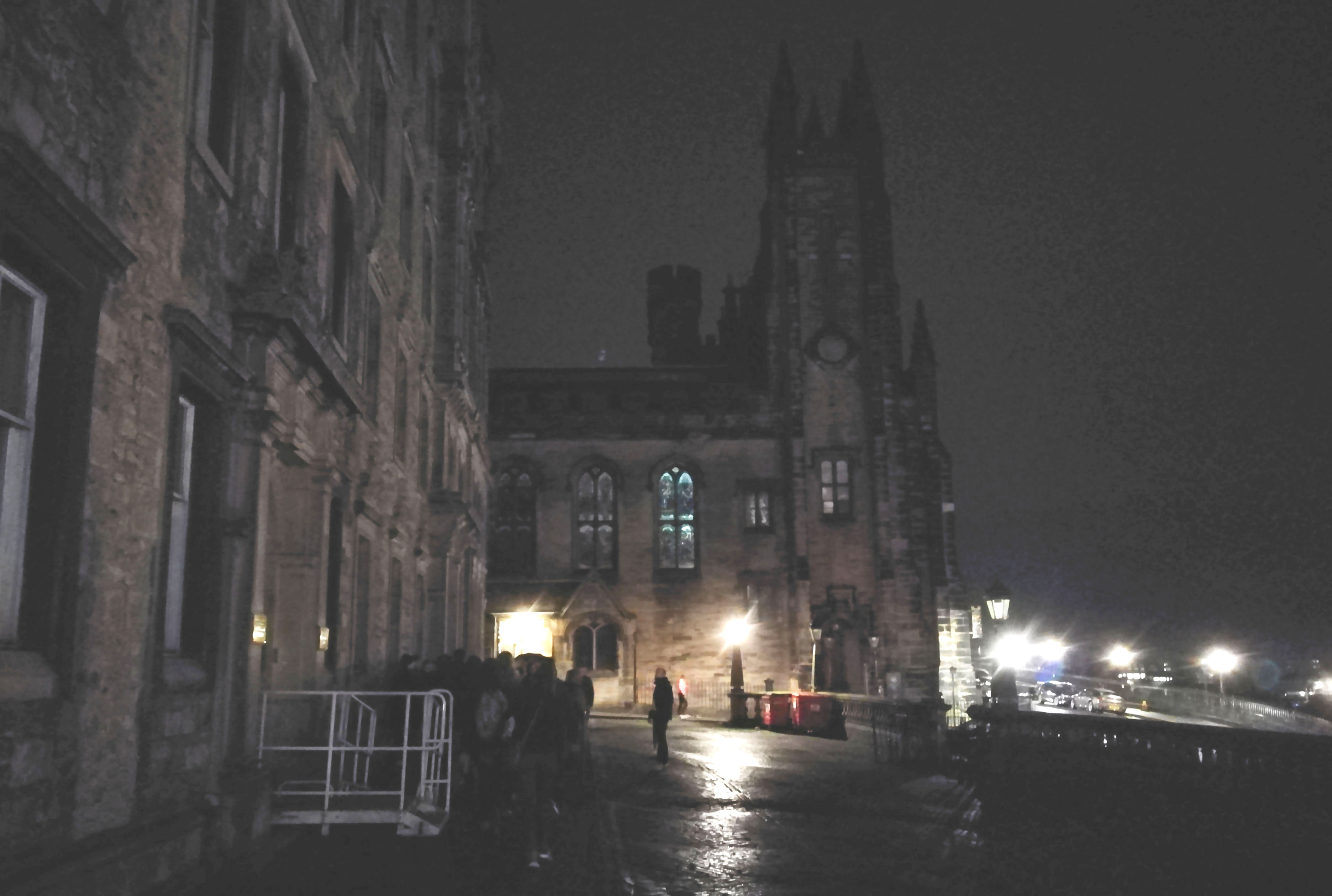 edinburgh ghost tour night
